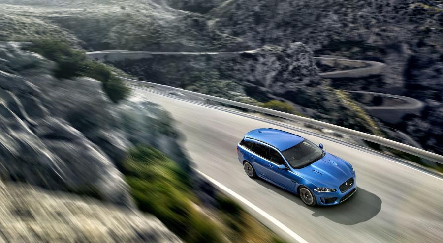  Jaguar XFR-S Sportbrake 2014 года  (UK) (фото 42 из 50)